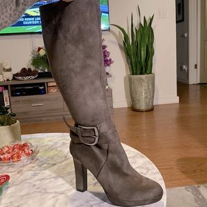 Impo size 7 1/2 taupe heeled boots with MEMORY FOAM. Never worn.